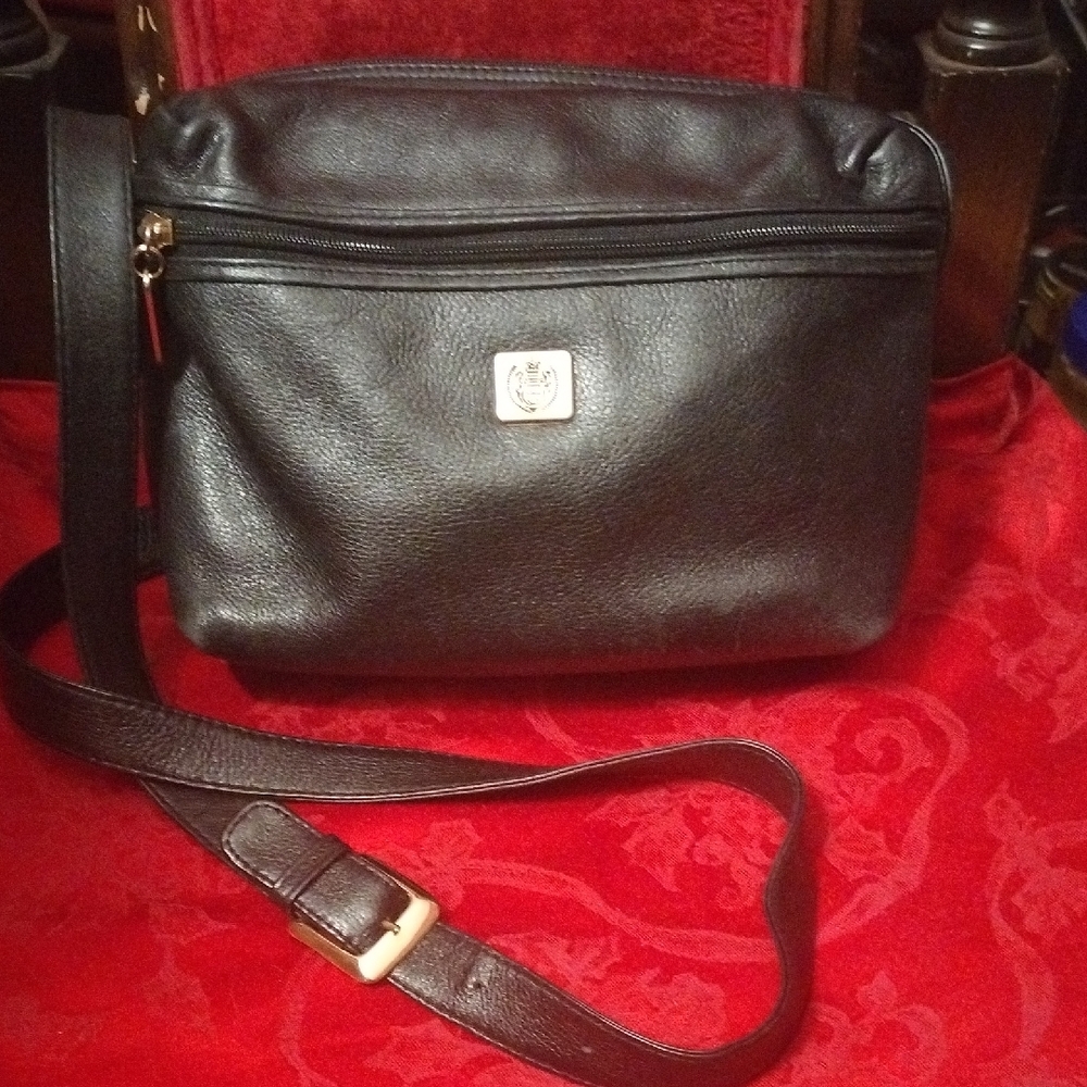 Vintage Liz Claiborne Black Leather Crossbody Bag